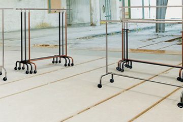 stojan na vešiaky<br>štender na ramienka