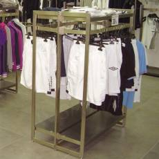 TECNIS, základňa dvojstranného stojanu, dĺžka 1400 mm, satin