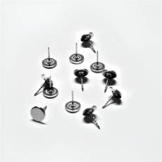 Plastová bezpečnostná etiketa TOP 8,2 MHz, s pinom, 53 x 42 mm, čierna, 1 ks