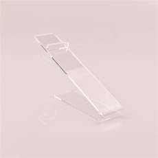 Plexisklový stojanček na topánky